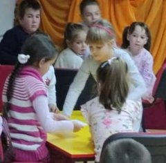 Bibliojatek 1. és 2. osztaly 1.jpg Bibliojatek 1. és 2. osztaly 1.jpg